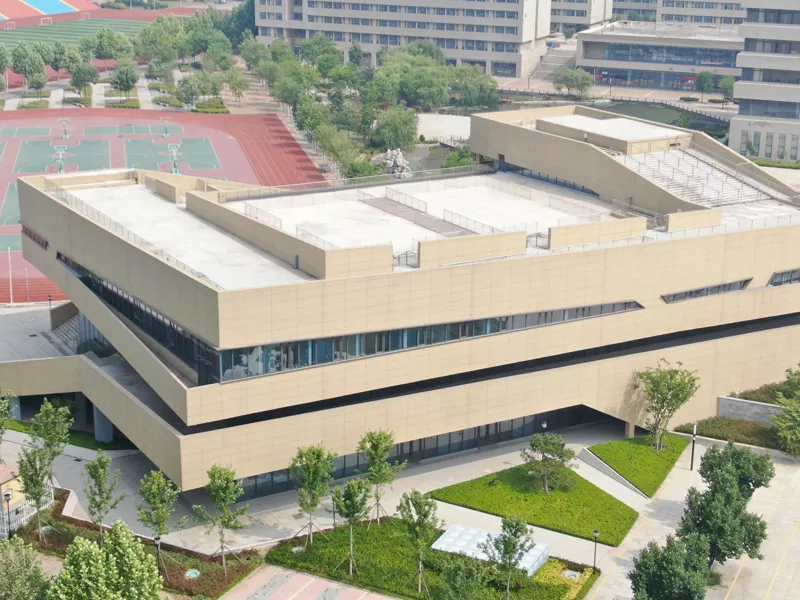 Pourquoi choisir un bâtiment scolaire en acier pour votre prochain projet de campus ?