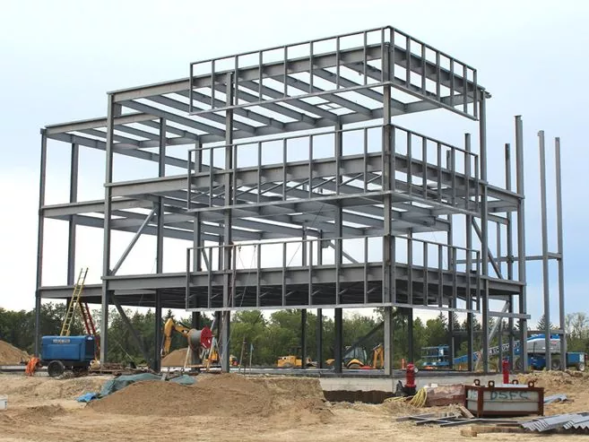 Immeuble résidentiel à cadre en acier