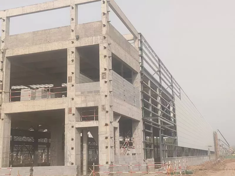 Construction d'entrepôt de structure en acier
